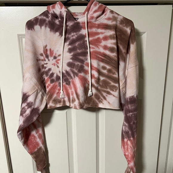 Aeropostale Tops - Aeropostale women’s crop sweatshirt